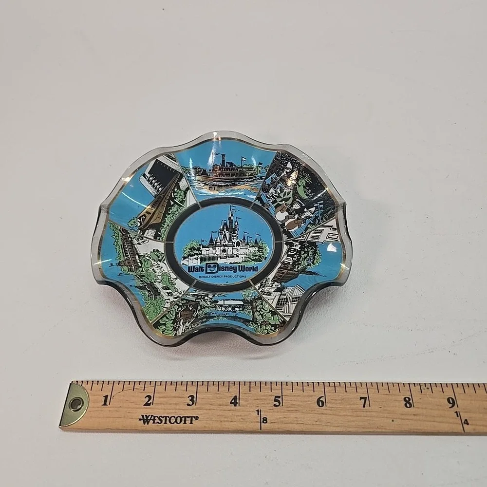 Vintage 1970s Walt Disney World Magic Kingdom Fluted Glass Ashtray Candy Dish‎